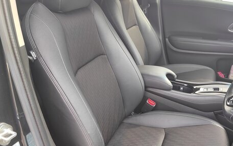 Honda Vezel, 2018 год, 1 900 000 рублей, 27 фотография