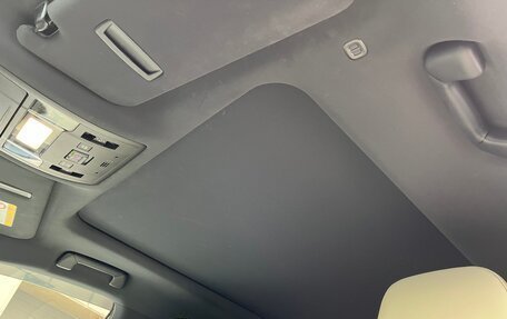 Lexus RX IV рестайлинг, 2017 год, 3 900 000 рублей, 7 фотография