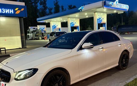 Mercedes-Benz E-Класс, 2019 год, 3 800 000 рублей, 1 фотография