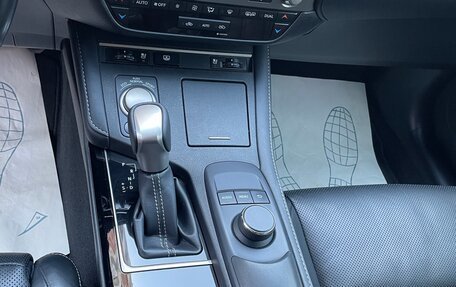 Lexus ES VII, 2016 год, 3 000 000 рублей, 20 фотография