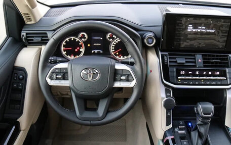 Toyota Land Cruiser, 2024 год, 10 302 666 рублей, 8 фотография