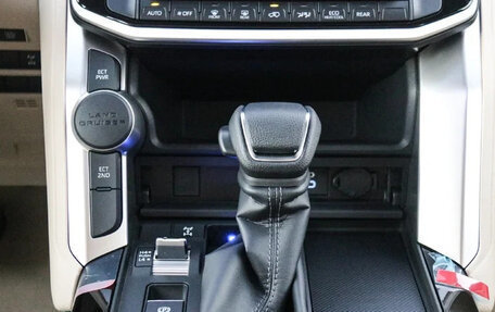 Toyota Land Cruiser, 2024 год, 10 302 666 рублей, 18 фотография