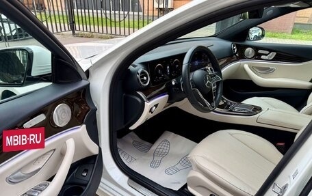 Mercedes-Benz E-Класс, 2022 год, 4 300 000 рублей, 6 фотография