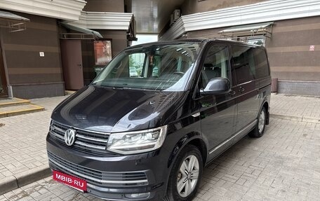 Volkswagen Multivan T6 рестайлинг, 2016 год, 3 500 000 рублей, 3 фотография