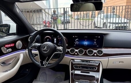 Mercedes-Benz E-Класс, 2022 год, 4 300 000 рублей, 9 фотография
