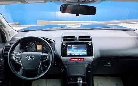 Toyota Land Cruiser Prado 150 рестайлинг 2, 2018 год, 4 800 000 рублей, 5 фотография