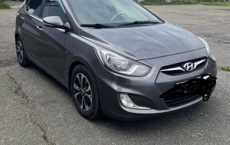 Hyundai Solaris II рестайлинг, 2012 год, 760 000 рублей, 2 фотография