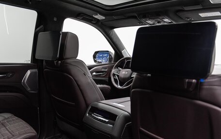 Cadillac Escalade V, 2023 год, 14 890 000 рублей, 36 фотография