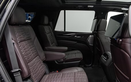 Cadillac Escalade V, 2023 год, 14 890 000 рублей, 34 фотография