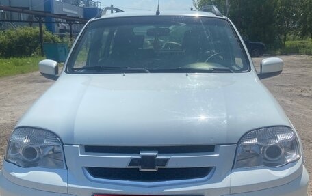 Chevrolet Niva I рестайлинг, 2015 год, 370 000 рублей, 2 фотография