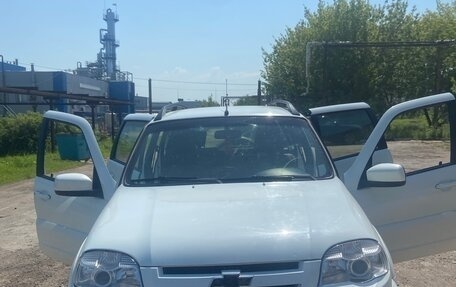 Chevrolet Niva I рестайлинг, 2015 год, 370 000 рублей, 15 фотография