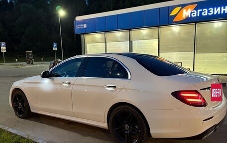 Mercedes-Benz E-Класс, 2019 год, 3 800 000 рублей, 2 фотография