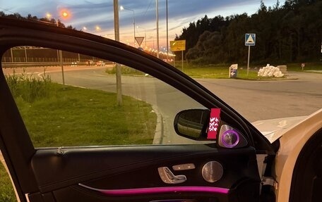 Mercedes-Benz E-Класс, 2019 год, 3 800 000 рублей, 6 фотография