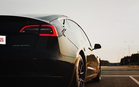Tesla Model 3 I, 2018 год, 2 445 000 рублей, 3 фотография