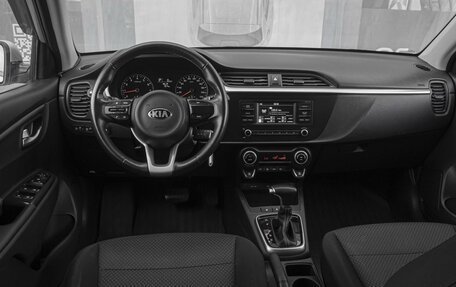 KIA Rio IV, 2021 год, 1 729 000 рублей, 6 фотография