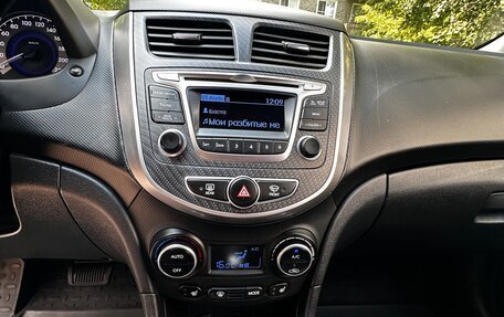 Hyundai Solaris II рестайлинг, 2014 год, 1 250 000 рублей, 12 фотография