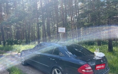 Mercedes-Benz E-Класс, 2003 год, 1 150 000 рублей, 3 фотография