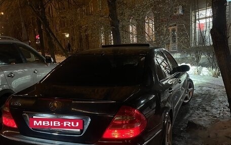 Mercedes-Benz E-Класс, 2003 год, 1 150 000 рублей, 10 фотография