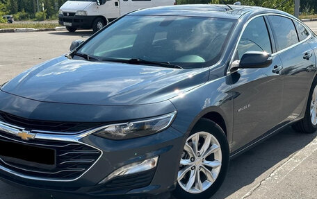 Chevrolet Malibu IX, 2020 год, 2 100 000 рублей, 5 фотография