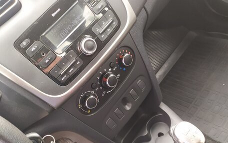 Renault Logan II, 2021 год, 695 000 рублей, 11 фотография