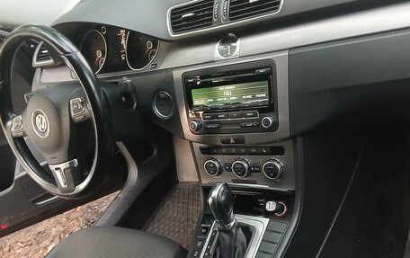 Volkswagen Passat B7, 2013 год, 1 050 000 рублей, 18 фотография