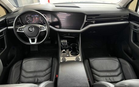 Volkswagen Touareg III, 2018 год, 5 150 000 рублей, 9 фотография