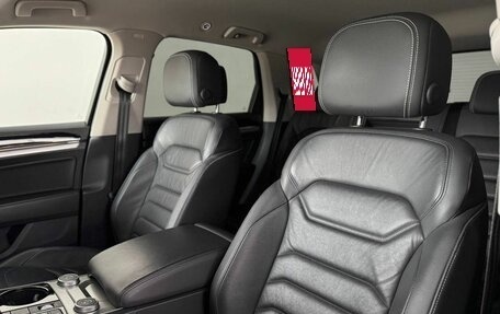 Volkswagen Touareg III, 2018 год, 5 150 000 рублей, 16 фотография