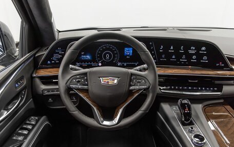 Cadillac Escalade V, 2023 год, 14 790 000 рублей, 12 фотография