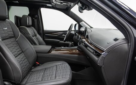 Cadillac Escalade V, 2023 год, 14 790 000 рублей, 8 фотография