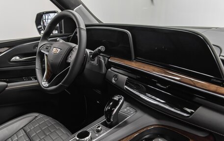 Cadillac Escalade V, 2023 год, 14 790 000 рублей, 9 фотография