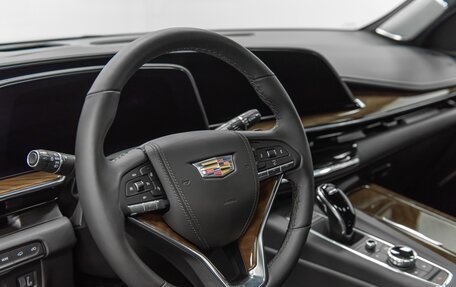 Cadillac Escalade V, 2023 год, 14 790 000 рублей, 17 фотография