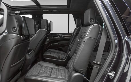 Cadillac Escalade V, 2023 год, 14 790 000 рублей, 26 фотография