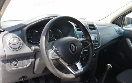 Renault Logan II, 2019 год, 720 000 рублей, 7 фотография