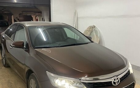 Toyota Camry, 2017 год, 2 335 000 рублей, 2 фотография