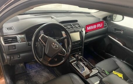 Toyota Camry, 2017 год, 2 335 000 рублей, 3 фотография