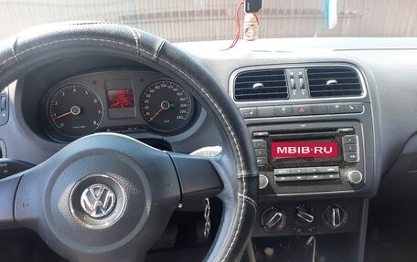 Volkswagen Polo VI (EU Market), 2011 год, 1 200 000 рублей, 1 фотография