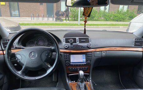 Mercedes-Benz E-Класс, 2005 год, 850 000 рублей, 6 фотография