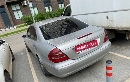 Mercedes-Benz E-Класс, 2005 год, 850 000 рублей, 9 фотография