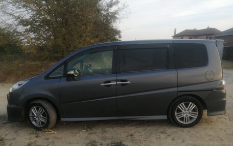 Honda Stepwgn III, 2009 год, 1 300 000 рублей, 2 фотография