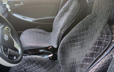 Hyundai Solaris II рестайлинг, 2014 год, 800 000 рублей, 5 фотография