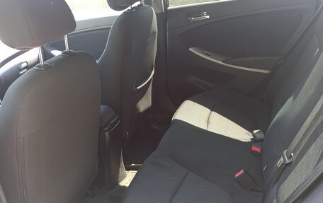 Hyundai Solaris II рестайлинг, 2012 год, 650 000 рублей, 4 фотография