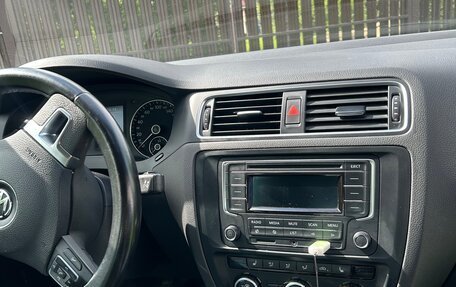 Volkswagen Jetta VI, 2013 год, 820 000 рублей, 12 фотография