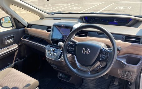 Honda Freed II, 2021 год, 2 200 000 рублей, 10 фотография