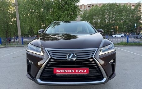 Lexus RX IV рестайлинг, 2017 год, 4 600 000 рублей, 2 фотография