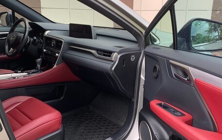 Lexus RX IV рестайлинг, 2016 год, 4 500 000 рублей, 6 фотография