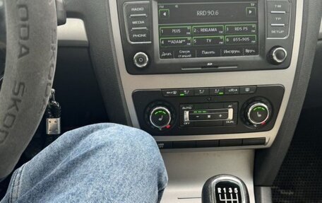 Skoda Octavia, 2012 год, 1 100 000 рублей, 8 фотография