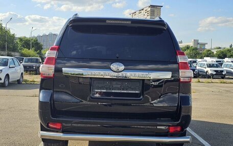 Toyota Land Cruiser Prado 150 рестайлинг 2, 2016 год, 3 850 000 рублей, 6 фотография