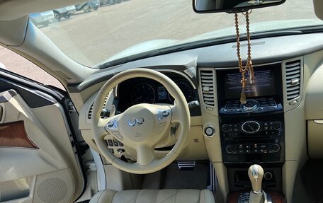 Infiniti FX II, 2012 год, 2 100 000 рублей, 11 фотография