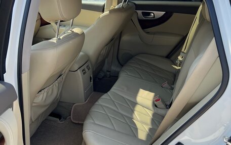 Infiniti FX II, 2012 год, 2 100 000 рублей, 12 фотография
