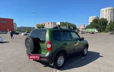 Chevrolet Niva I рестайлинг, 2016 год, 740 000 рублей, 5 фотография